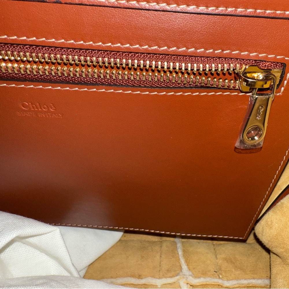 Chloe Large Woody Shearling Tote Bag - Picture 11 of 16